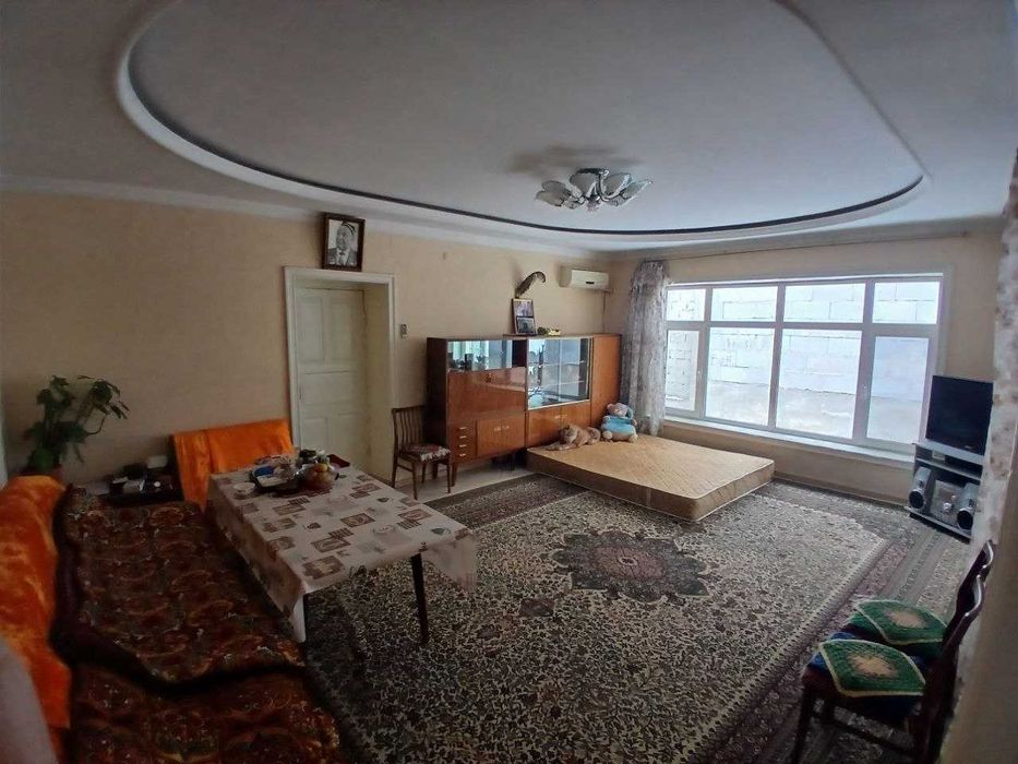 Продаю дом 5 комнат 3 сотки  Камолон м-ля ор-р метро Дружба народов