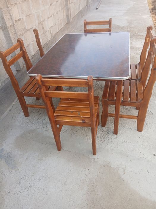 Стол стул 6 кишилик сотилади