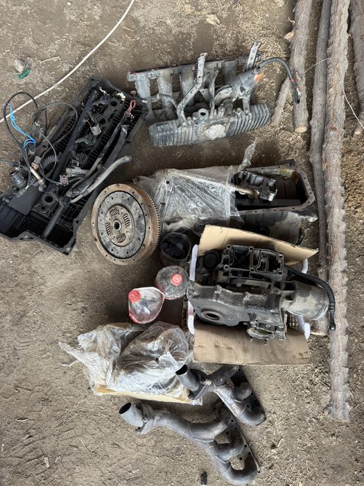 Запчасти детали на Бмв2.5