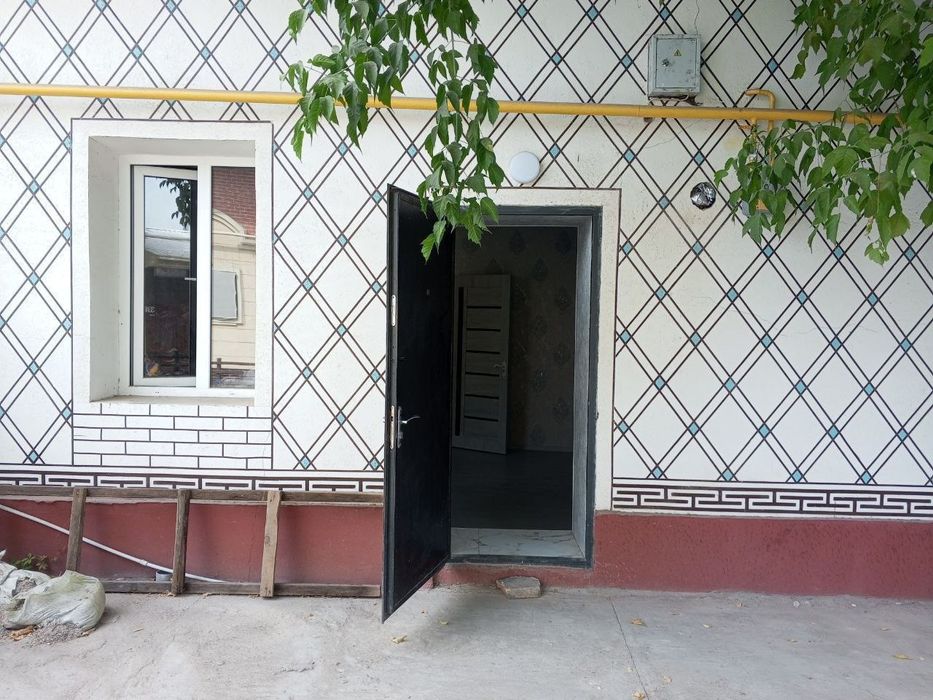 Продаётся коттедж.  1 комнатный.  Миробадский район.  Альфраганус