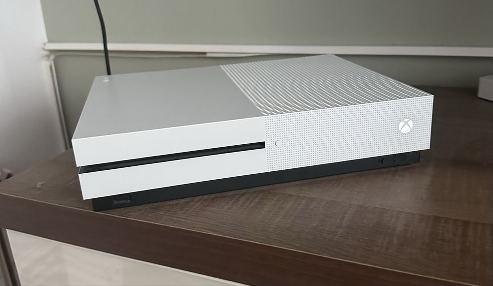 X box One S 1 terabyte