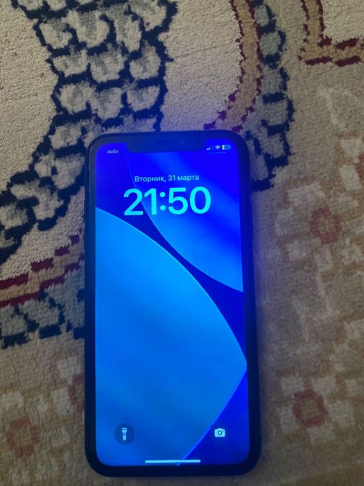 iPhone XR сатлады жаксы жагдайда