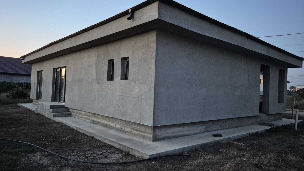 De vanzare teren + casa pe structura metalica la gri   - Com. Berceni
