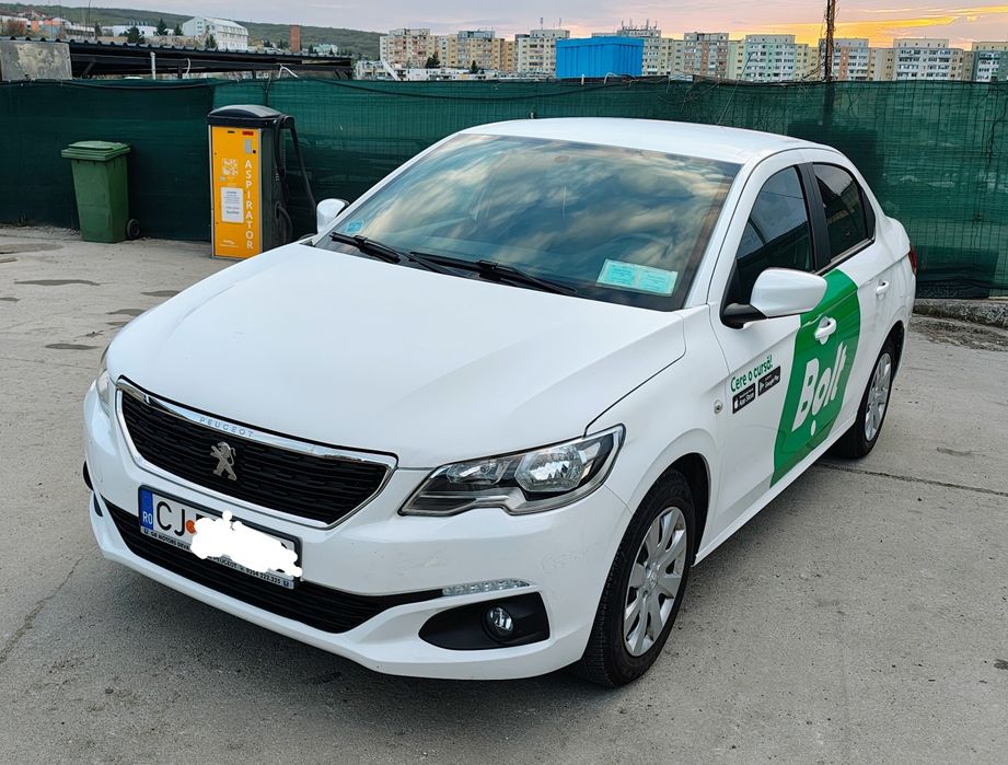 Salut! Peugeot 301, an 2018, masina curata, ingrijita!
