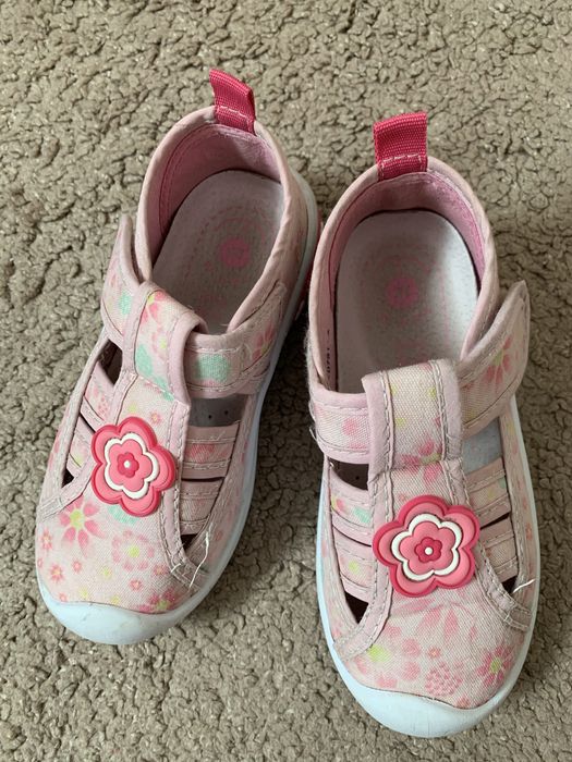 Pantofi/balerini/sandale fetite marimea 25, impecabili/noi