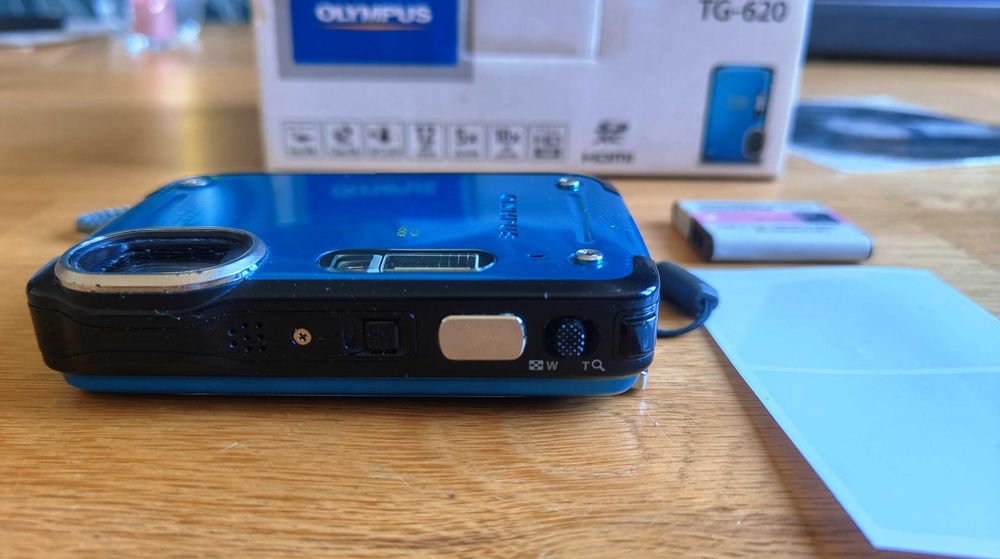 Фототоапарат Olympus TG-620  водо-и ударо-устойчив 5м/1.5м, 5Xоптичен