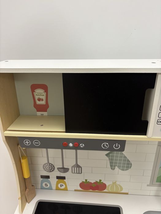 Bucatarie de lemn pentru copii