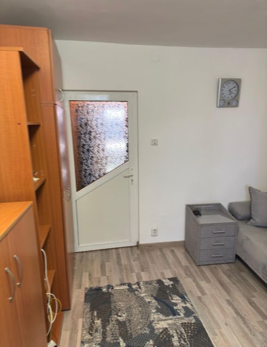 Inchiriez Garsoniera