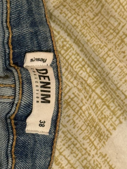 Сини дънки от Sinsay носени са няколко пъти в добро състояние S-M разм