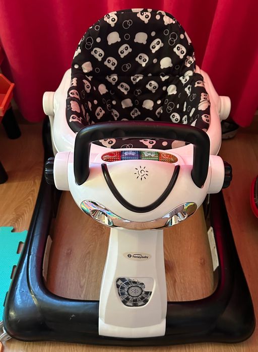 Музикална проходилка - панда