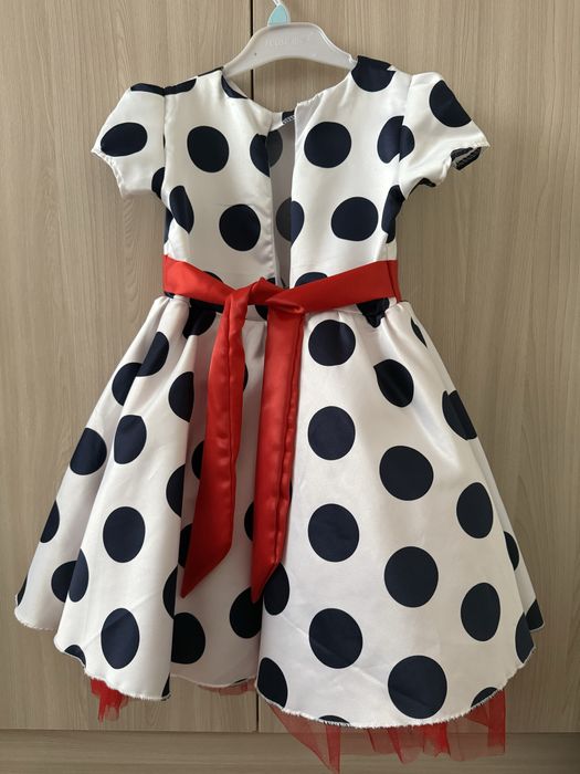 Продам красие платье на девочку !