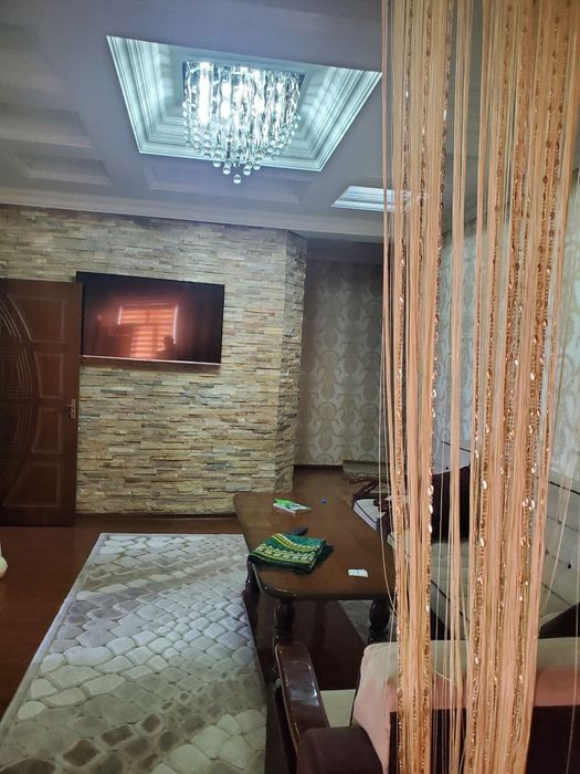 Продаются 115 кв 4 комнатная квартира  ул Амира Темура