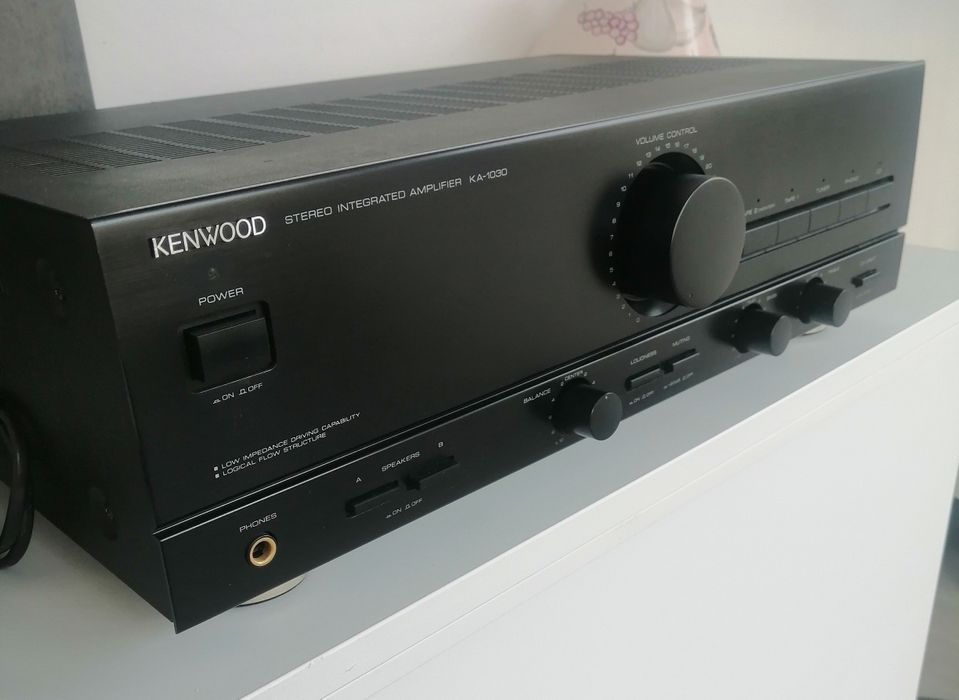 Kenwood KA 1030, impecabil