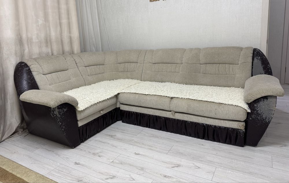 Продам диван угловой