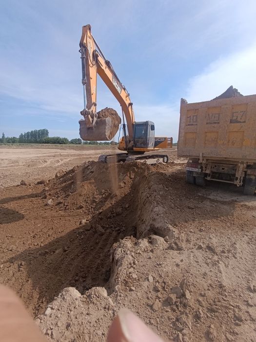 JCB Екскаватор сотилади хозирда ишлабтурибди  холати йахши