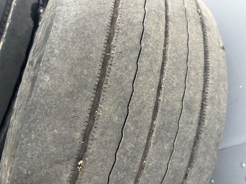 Продам шины Б/У грузовые