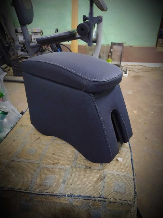 Подлокотники Пассат б3 б4.