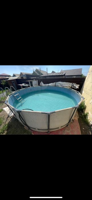 Бассейн Bestway.