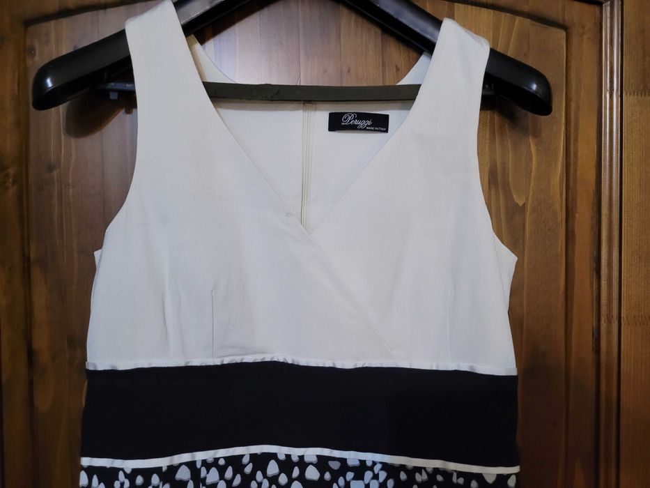 Vand rochie de seara, Italia