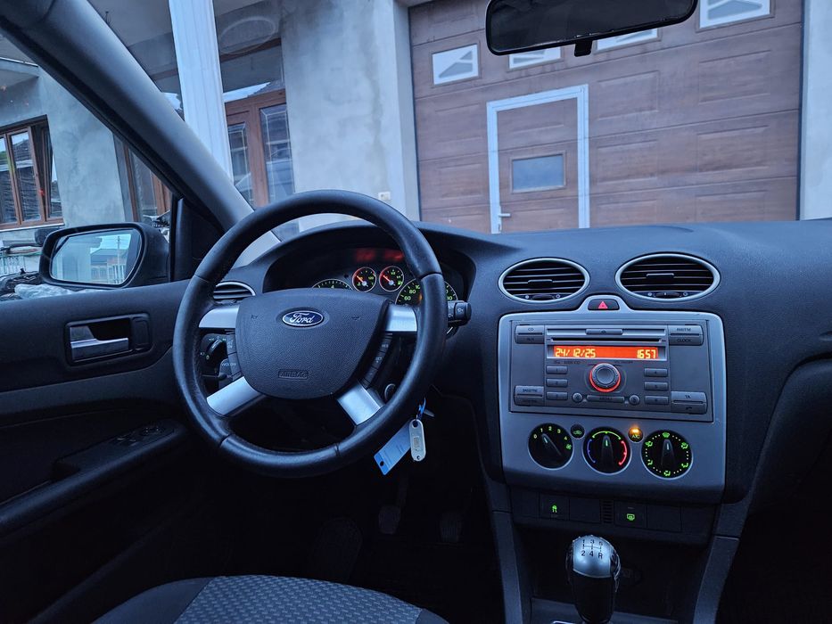 Ford focus trend 1.4 benzina Euro 4 special climă