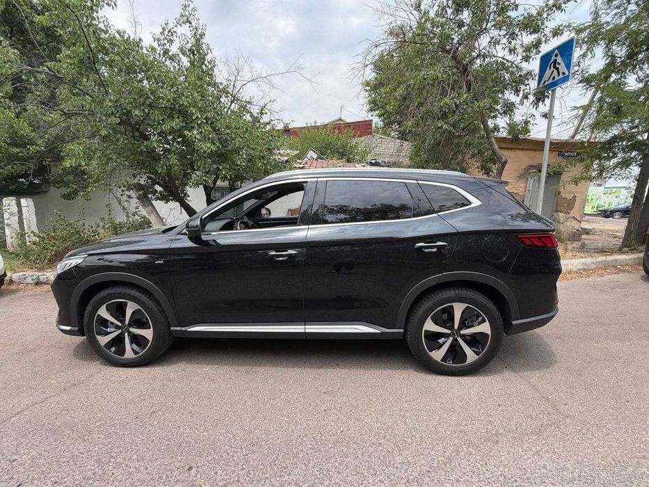 BYD song plus AWD
