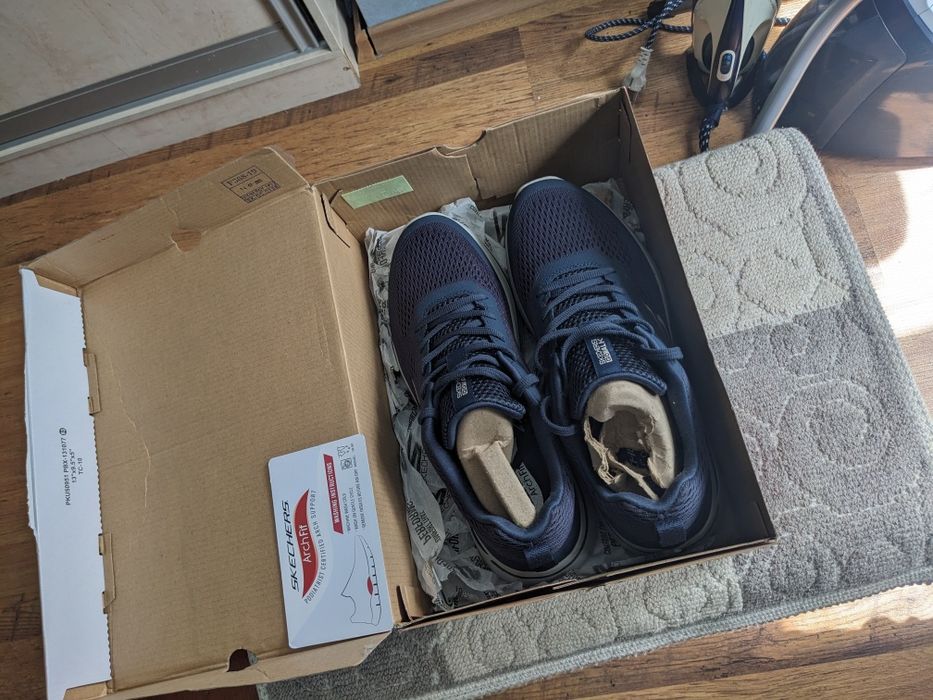 Продам крассовки мужские новые отличного качества