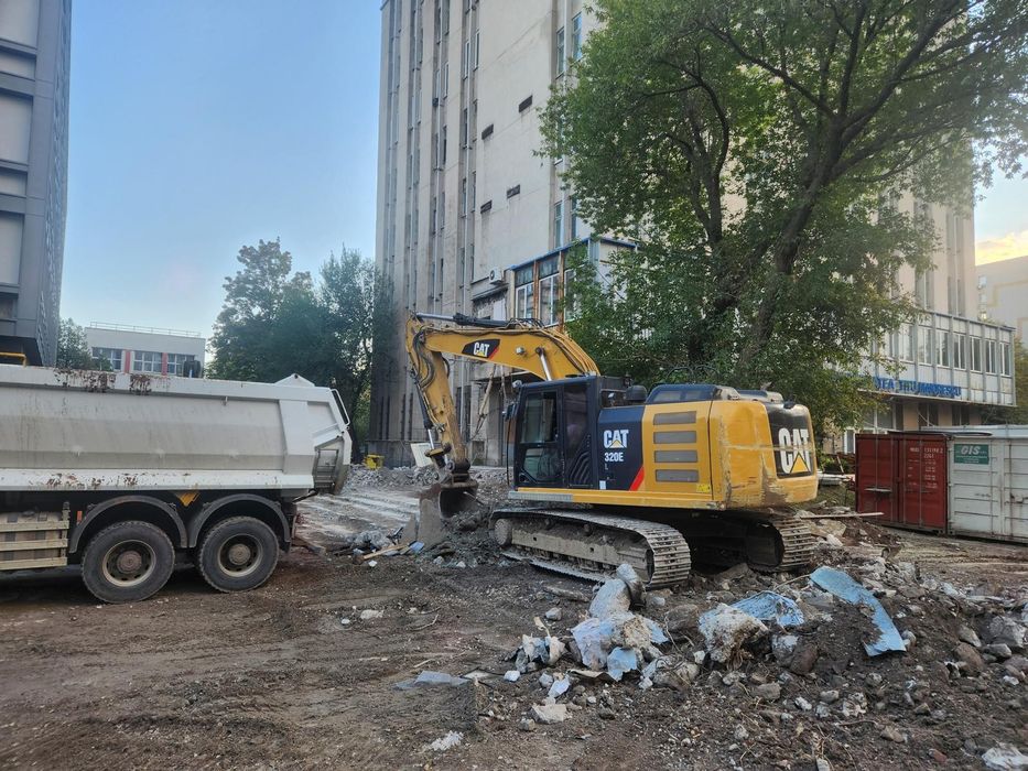 Închirieri utilaje construcții