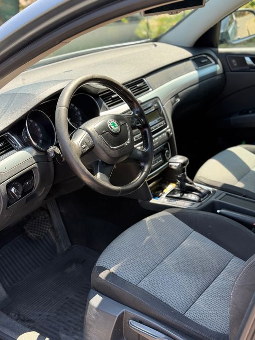 Vand/Schimb Skoda Superb 2009 2.0 tdi