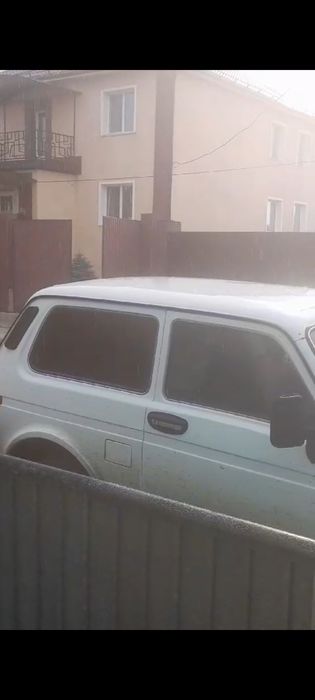 Продам НИВА 21213