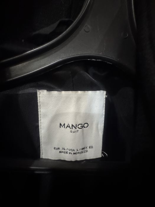 Пальто женское черное  Mango
