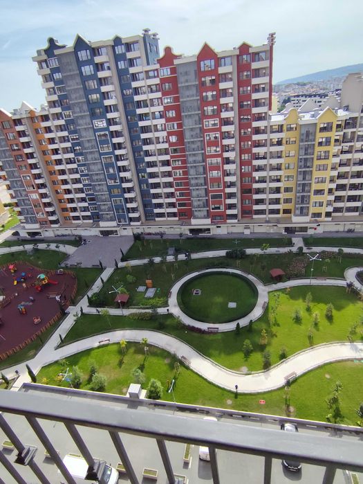 Двустаен под наем с паркомясто, комплекс Фемили Гардън