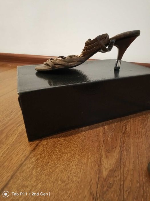 Босоножки на каблуке  б/у