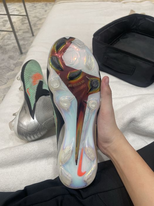 Бутсы фантом натурального поля