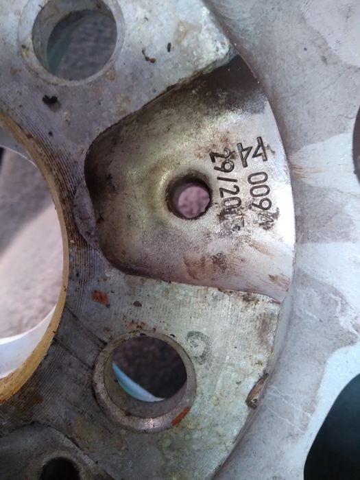 Предлагам 4 бр.джанти с датчици за електрички I 3на BMW.