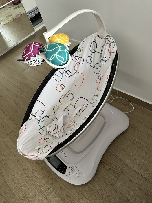 Balansoar mamaRoo 4.0