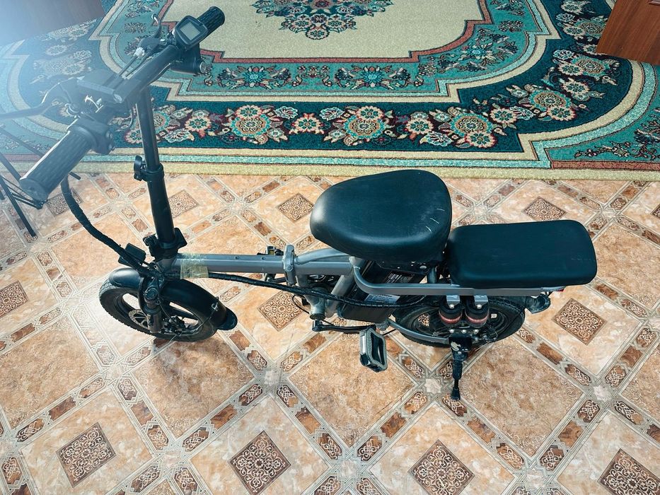 Скутер электронный продаётся