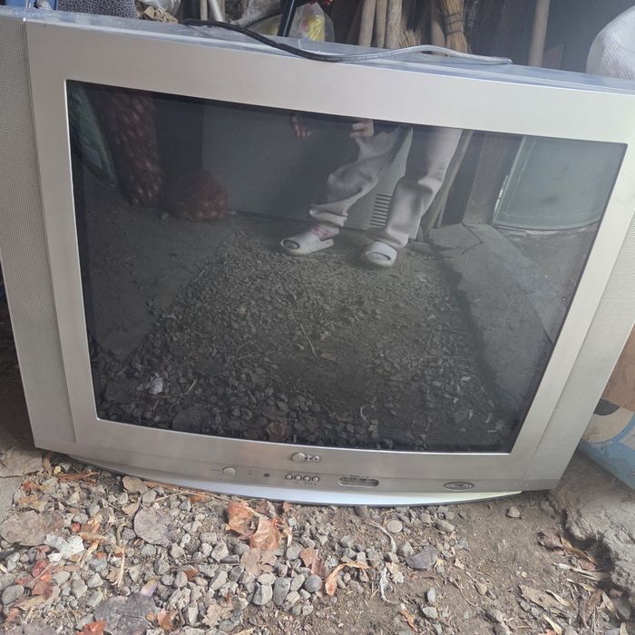 Телевизор LG в отличном состоянии