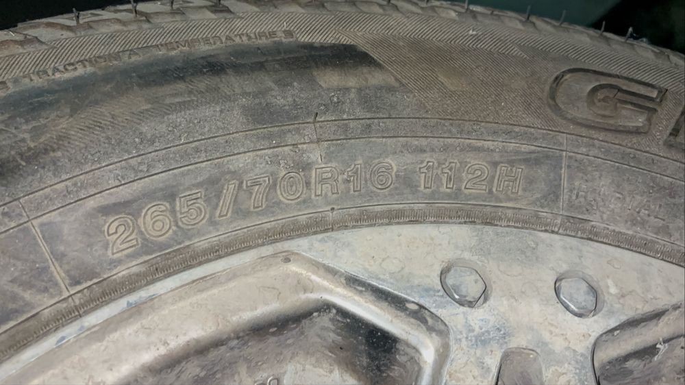 YOKOHAMA 265/70/R16