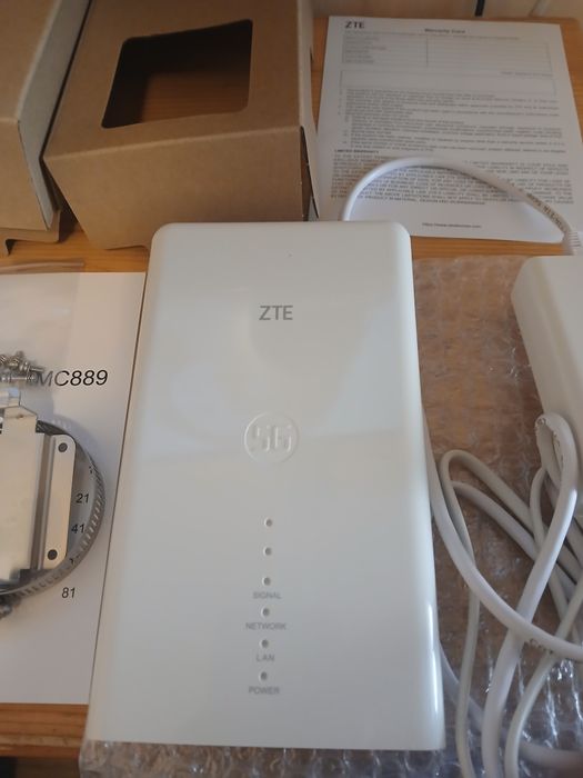 ZTE MC 889 5G рутер за външен монтаж+ ZTE WiFi Router H3601P