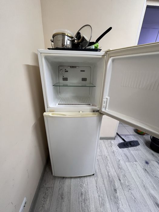 Холодильник LG,состояние хорошее , рост 1’50