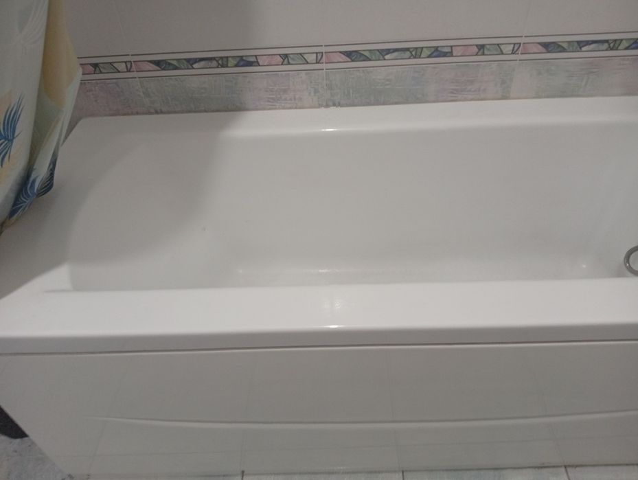 Продам ванну, очень хорошую крепкую