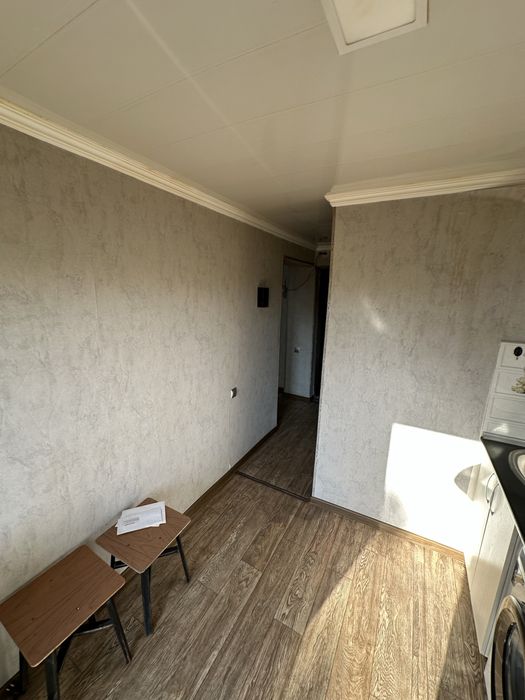 Продаётся 2-комнатная квартира в центре Чирчика, рядом со школой №8!