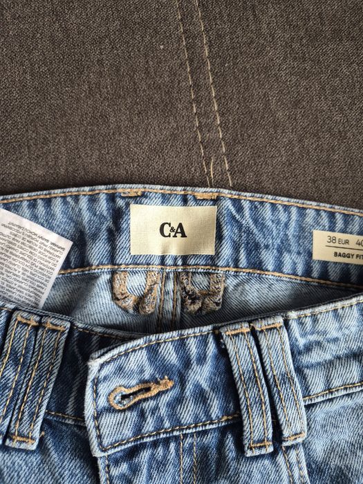 Blugi moderni C&A