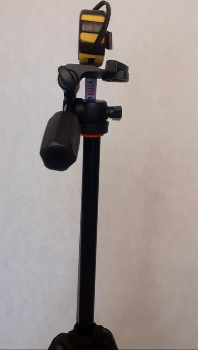 Продам штатив для фотоаппарата