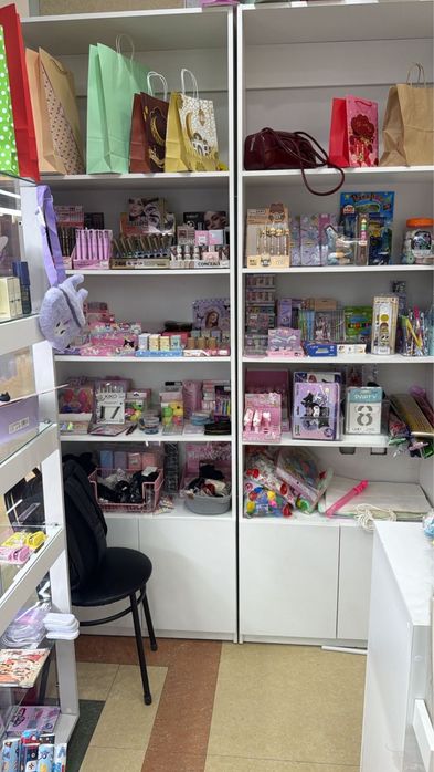 Срочно! Стеллаж витрина