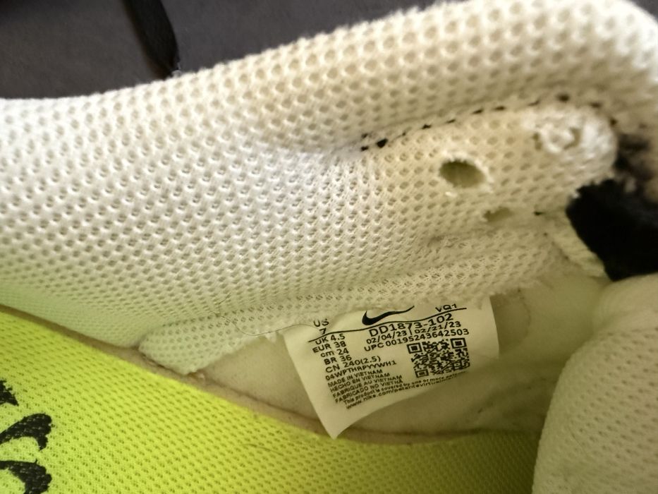 Оригинални дамски маратонки Nike в отлично състояние