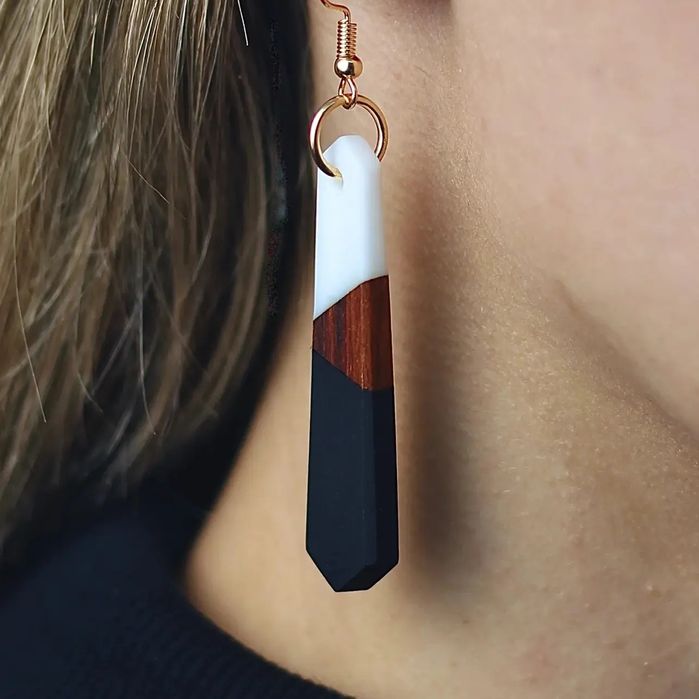 Cercei din rasina epoxidica si lemn