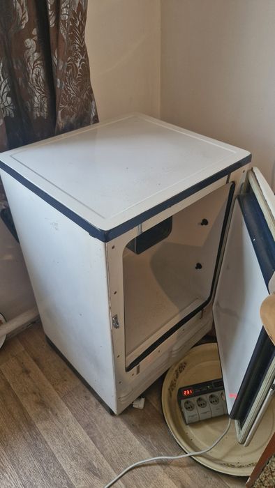 Холодильник продам