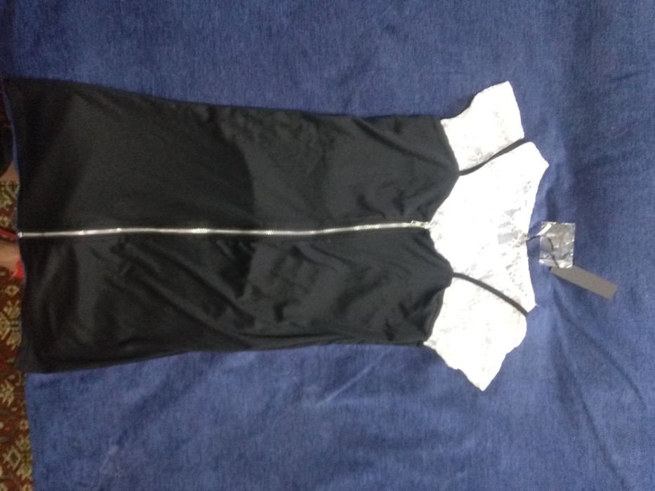 Продам платье для худеньких