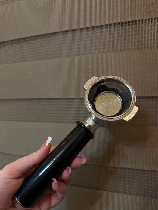 Aparat cafea macinata DeLonghi